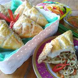 Puff Pastry Indomie Kari Ayam